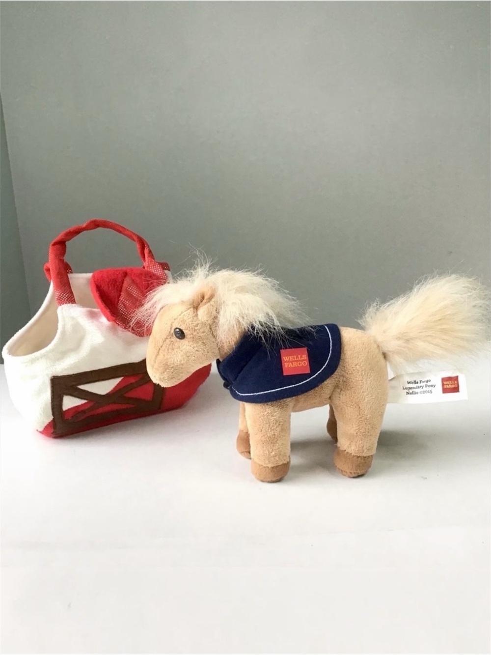 Wells Fargo Legendary Pony Stuffed Plush Horse Nellie 2015 Barn Carry Purse Bag